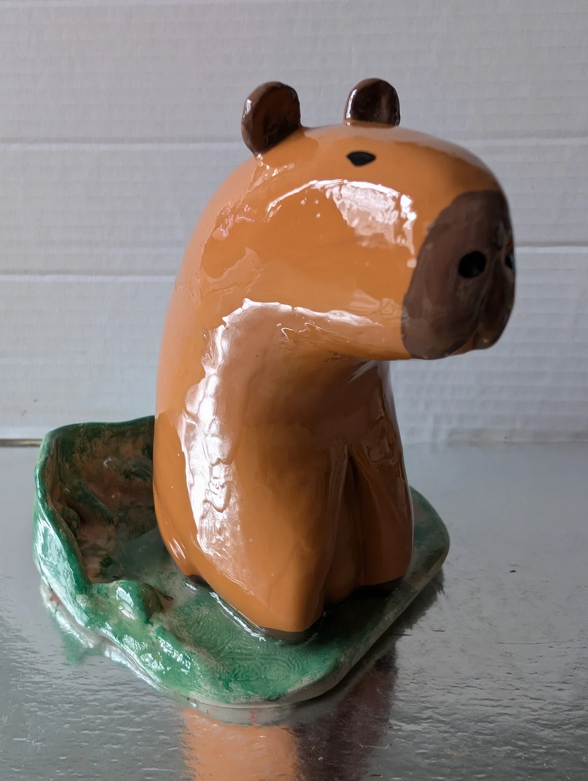 Capybara debout, vue 2