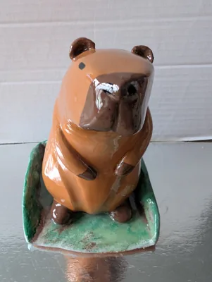 Capybara debout