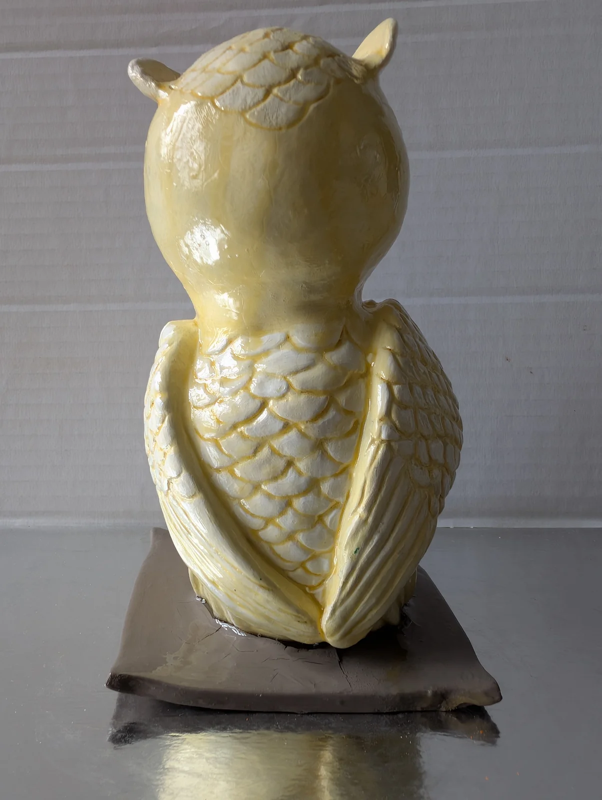 Chouette jaune, vue 3